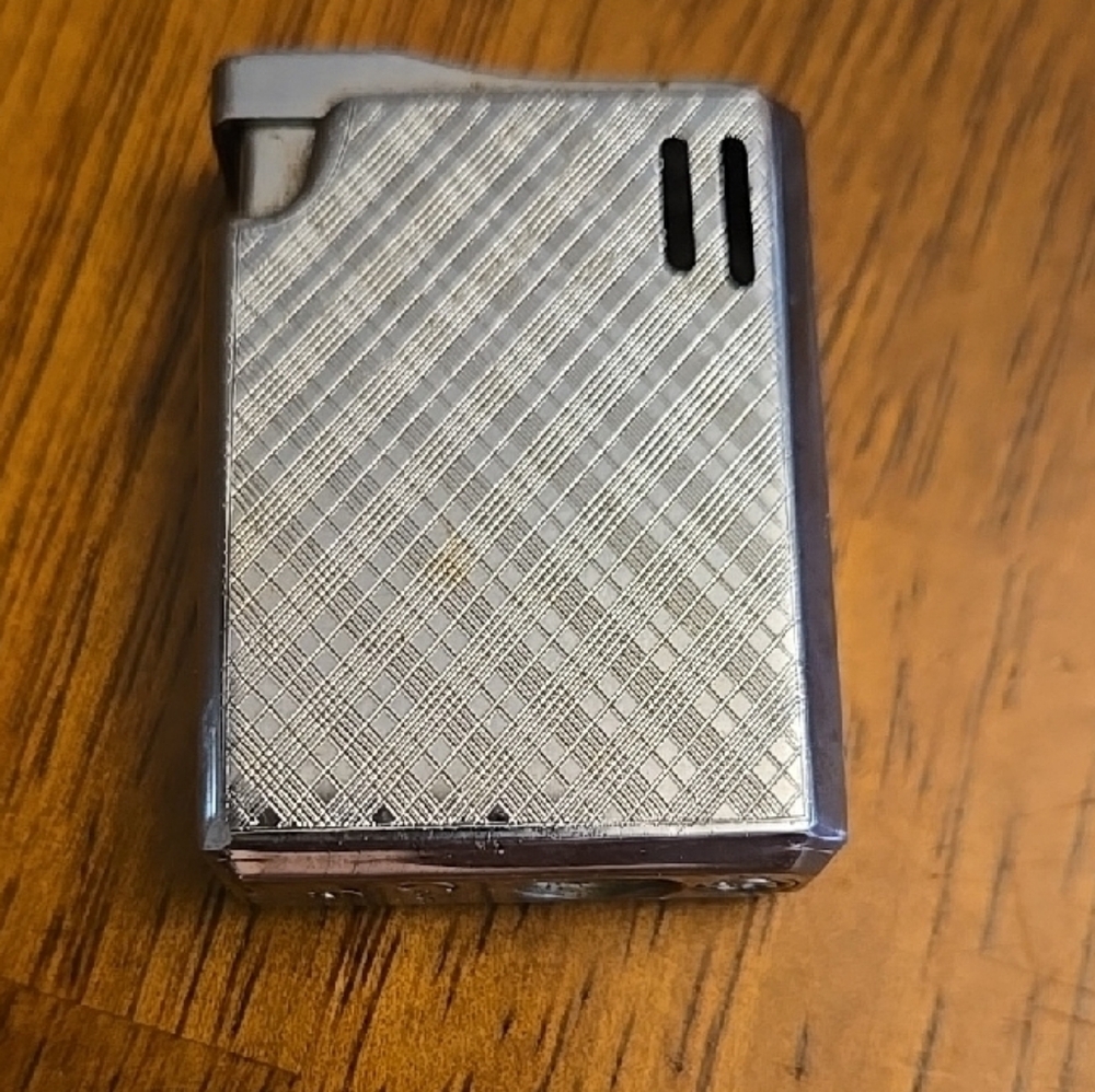 Silver Textured Lighter